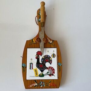 Portuguese Good Luck Rooster Wood and Tile Cheese Cutting Board Vintage